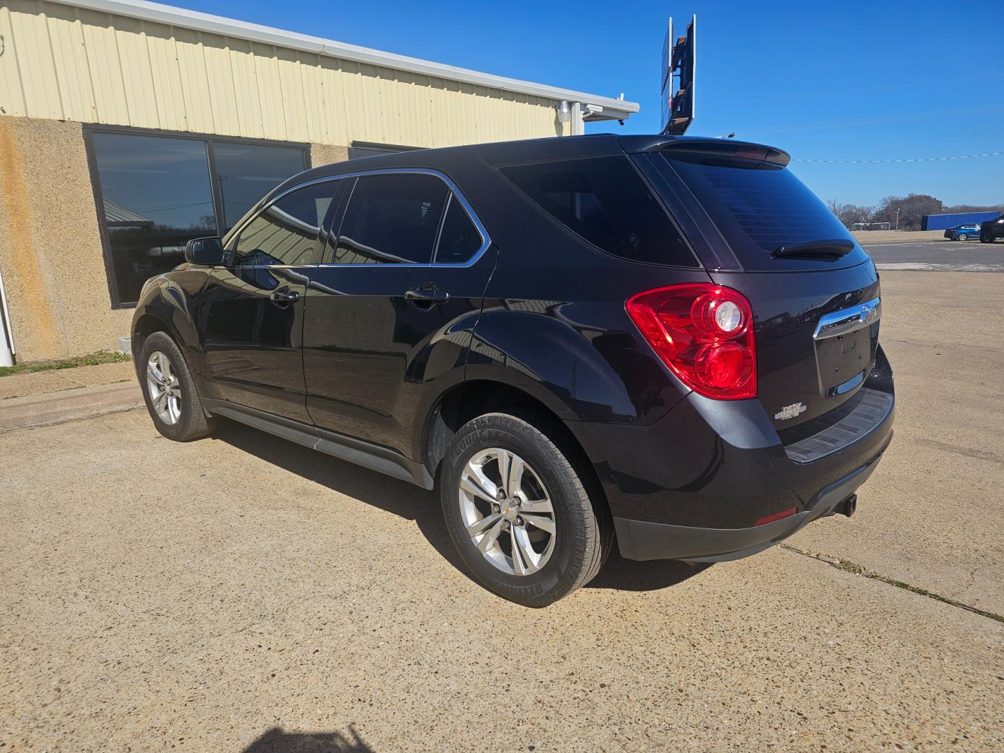 2014 BLACK Chevrolet Equinox LS 2WD (2GNALAEK3E6) with an 2.4L L4 DOHC 16V FFV engine, 6-Speed Automatic transmission, located at 533 S Seven Points BLVD, Seven Points, TX, 75143, (430) 255-4030, 32.313999, -96.209351 - Photo#3